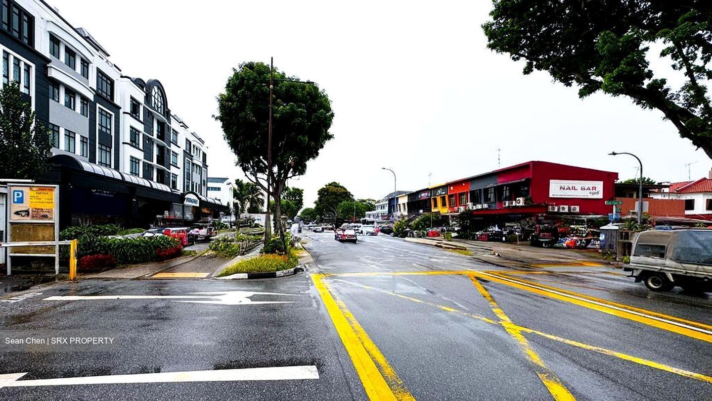 Siglap Centre (D15), Shop House #583466071